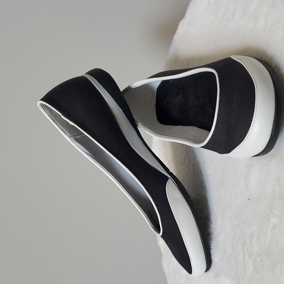 EUC Chaps slip ons. SIZE 9.5 - Picture 2 of 10